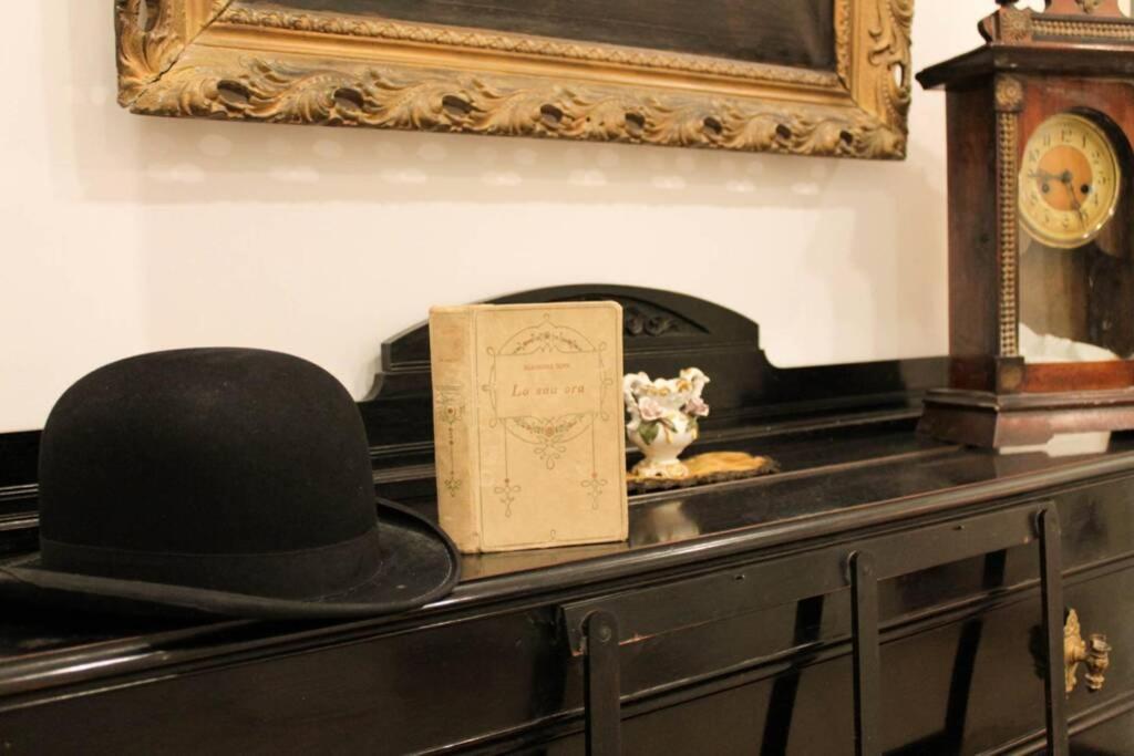 A Casa Di Enza B&B Palermo Bagian luar foto