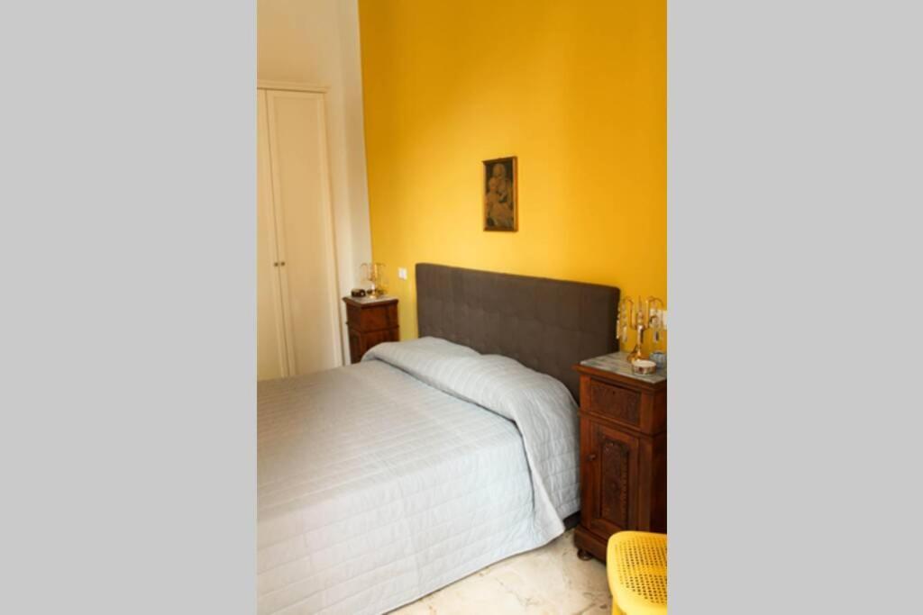 A Casa Di Enza B&B Palermo Bagian luar foto