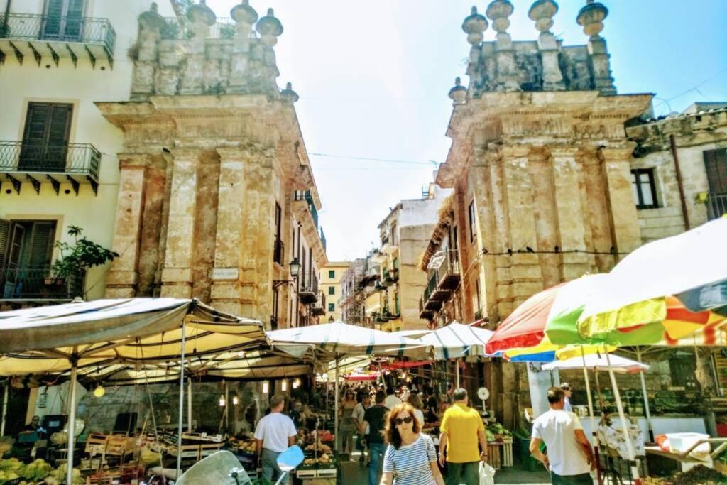 A Casa Di Enza B&B Palermo Bagian luar foto